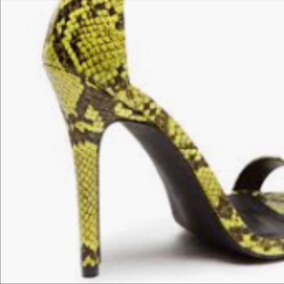 👡Yellow Snakeskin Heels - Picture 3 of 4